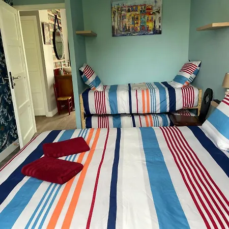 Willa Proche De Dieppe Et Bord De *