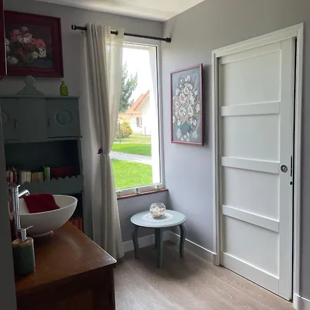 Willa Proche De Dieppe Et Bord De *