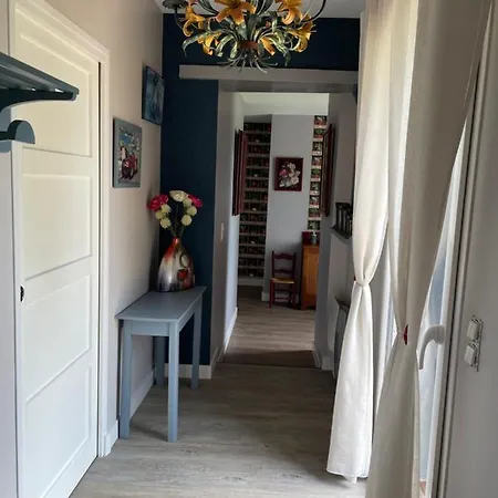 Proche De Dieppe Et Bord De Petit-Caux